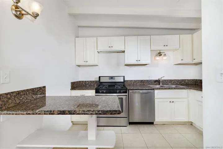 2127 2131 1/2 Felspar, San Diego, California 92109