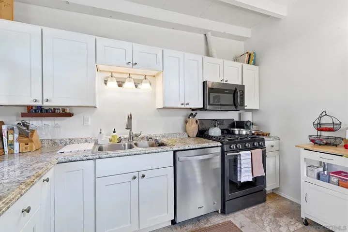 2127 2131 1/2 Felspar, San Diego, California 92109