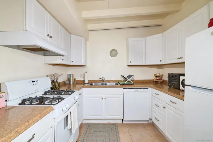 2127 2131 1/2 Felspar, San Diego, California 92109
