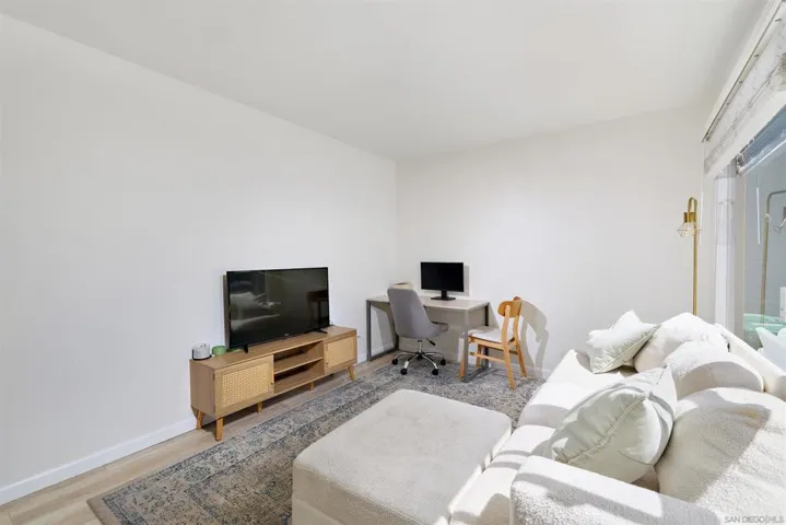 2127 2131 1/2 Felspar, San Diego, California 92109