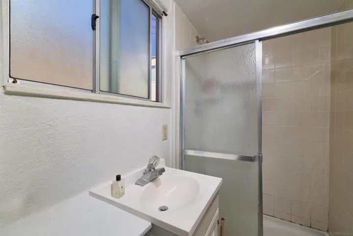 2127 2131 1/2 Felspar, San Diego, California 92109