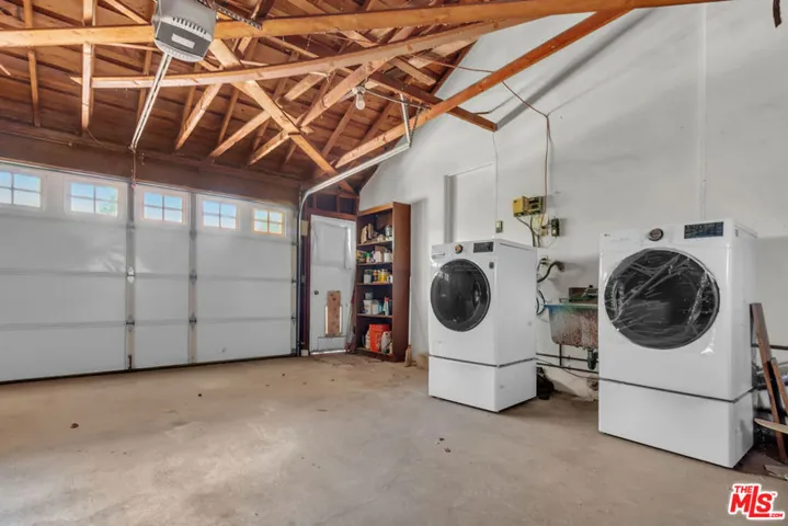 9322 Lasaine Avenue, Los Angeles, California 91325