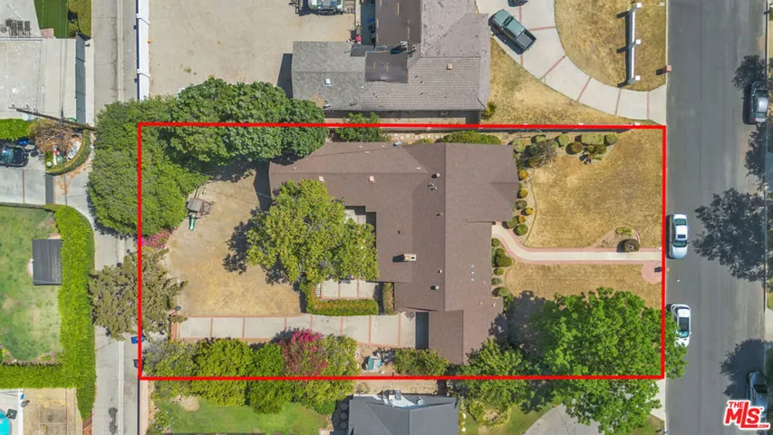 9322 Lasaine Avenue, Los Angeles, California 91325