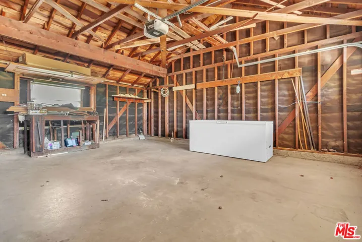 9322 Lasaine Avenue, Los Angeles, California 91325