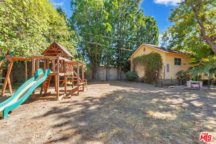 9322 Lasaine Avenue, Los Angeles, California 91325