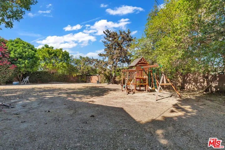 9322 Lasaine Avenue, Los Angeles, California 91325