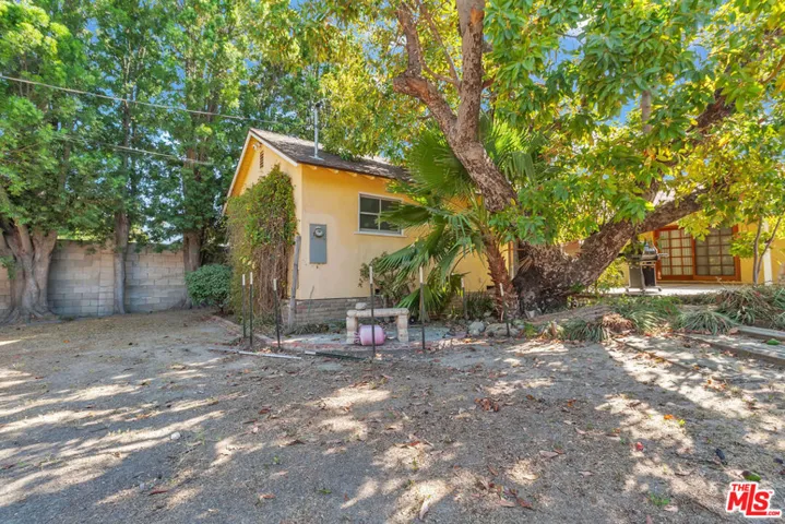 9322 Lasaine Avenue, Los Angeles, California 91325