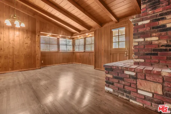 9322 Lasaine Avenue, Los Angeles, California 91325