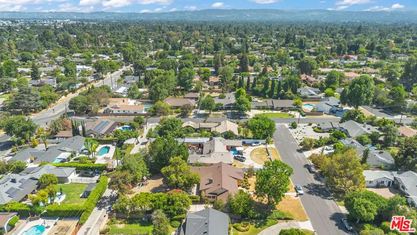 9322 Lasaine Avenue, Los Angeles, California 91325