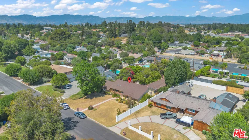 9322 Lasaine Avenue, Los Angeles, California 91325