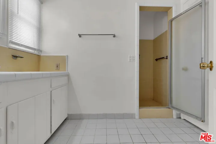 9322 Lasaine Avenue, Los Angeles, California 91325
