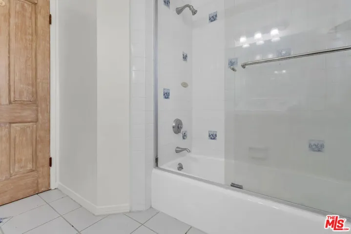 9322 Lasaine Avenue, Los Angeles, California 91325