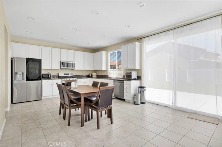 12388 Falena, Victorville, California 92392