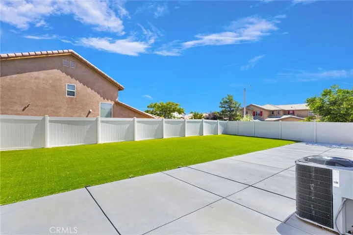 12388 Falena, Victorville, California 92392