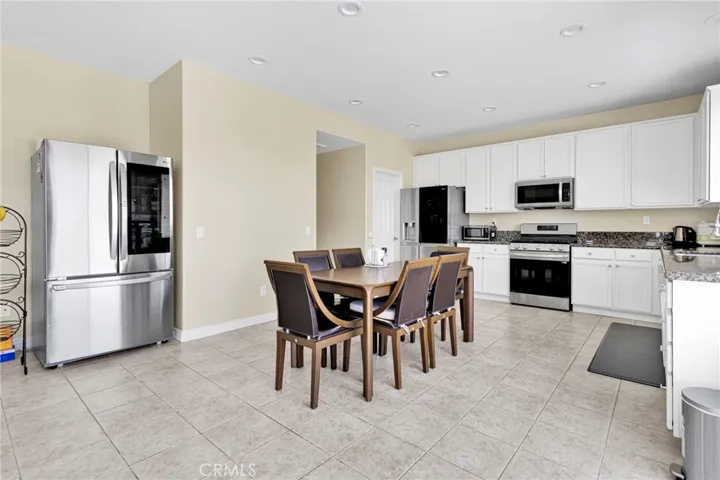 12388 Falena, Victorville, California 92392