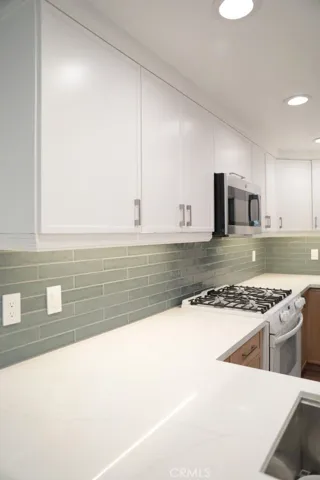 872 Bear Creek#7, Costa Mesa, California 92626