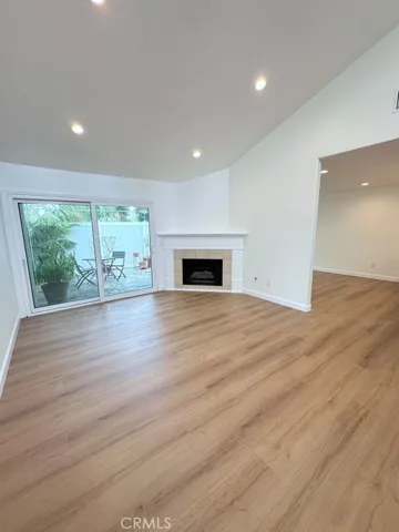 872 Bear Creek#7, Costa Mesa, California 92626