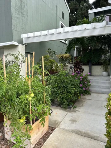 872 Bear Creek#7, Costa Mesa, California 92626