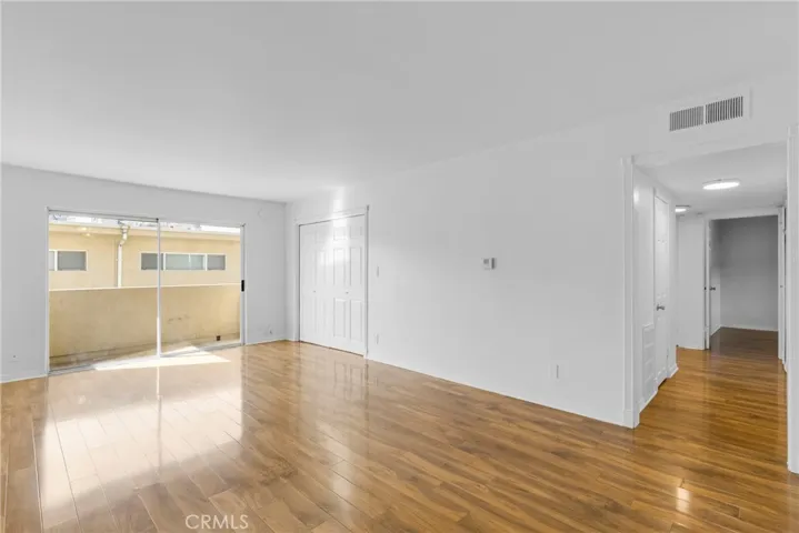 6339 Morse 202, North Hollywood, California 91606