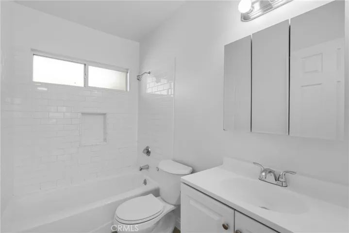 6339 Morse 202, North Hollywood, California 91606
