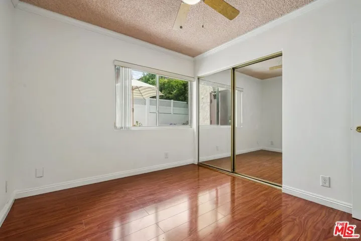 530 S Barrington Avenue 110, Los Angeles, California 90049