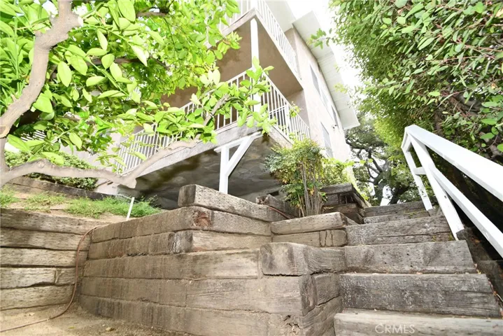 644 Atkins Drive, Glendale, California 91206