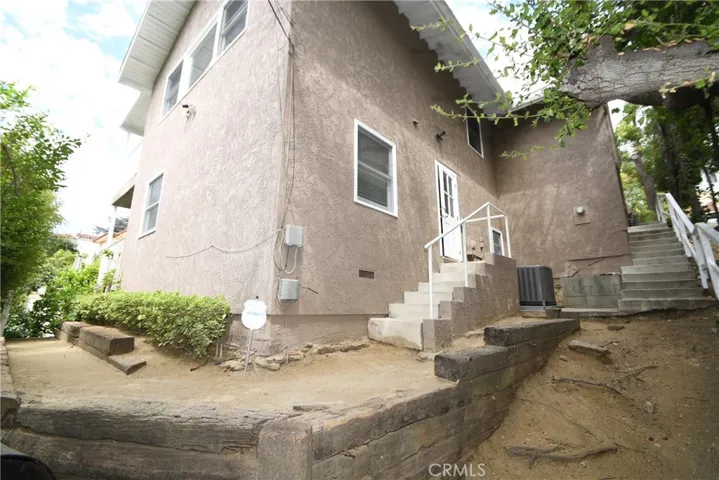 644 Atkins Drive, Glendale, California 91206