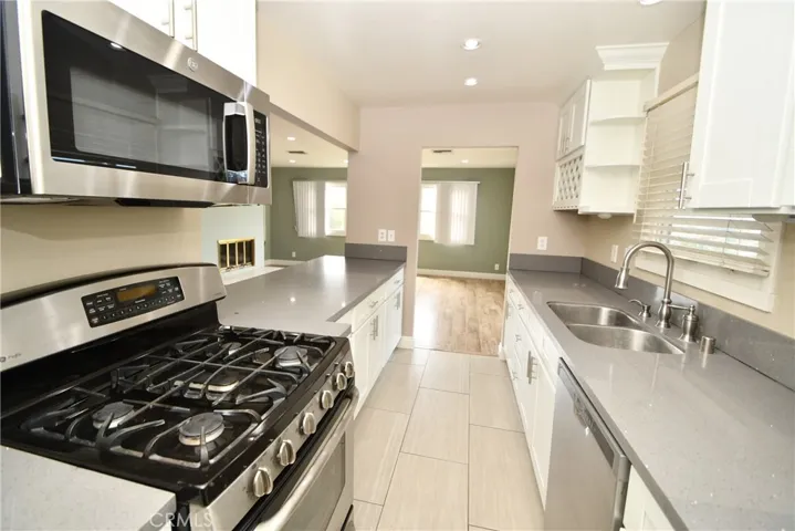 644 Atkins Drive, Glendale, California 91206
