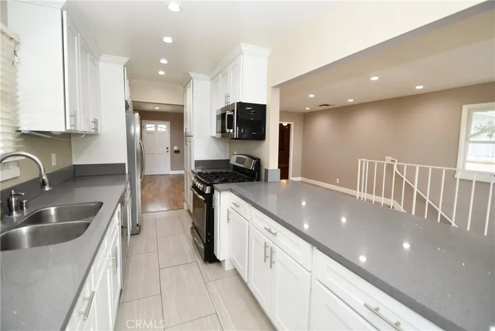 644 Atkins Drive, Glendale, California 91206