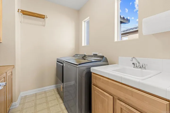 851 Antilla Way, San Marcos, California 92078