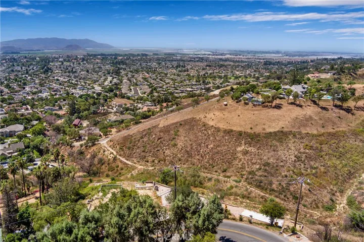 375 W Highland, Camarillo, California 93010
