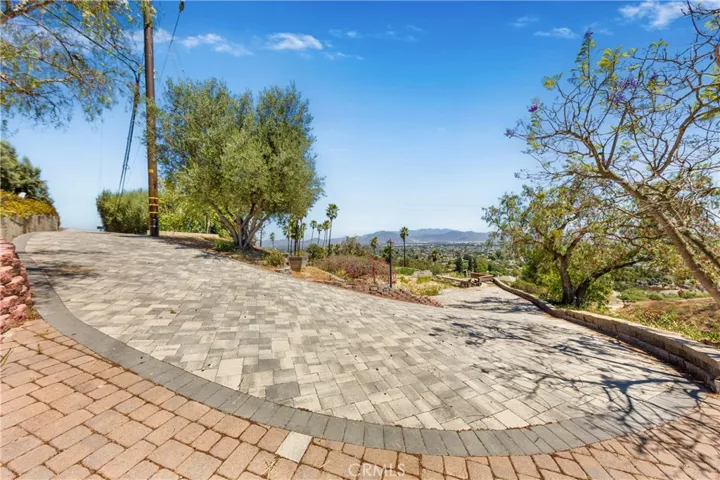 375 W Highland, Camarillo, California 93010