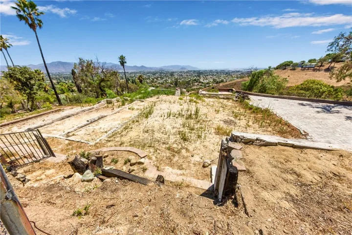 375 W Highland, Camarillo, California 93010