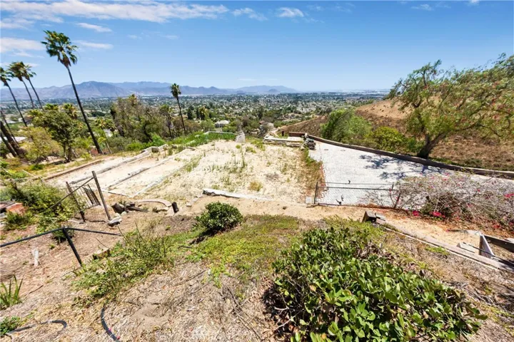 375 W Highland, Camarillo, California 93010