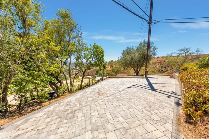 375 W Highland, Camarillo, California 93010