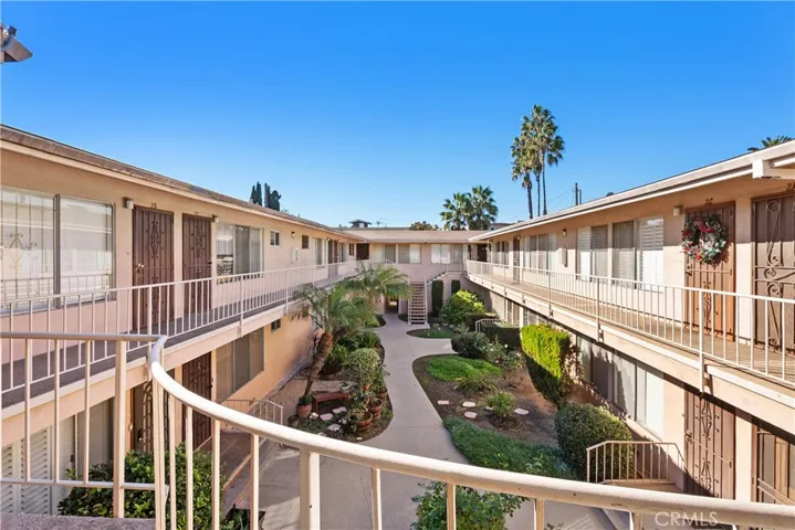 527 Cedar, Long Beach, California 90802