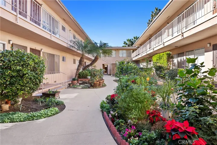 527 Cedar, Long Beach, California 90802