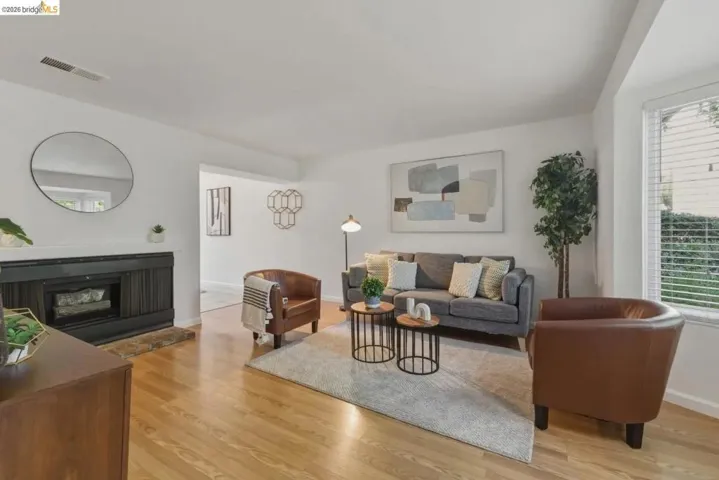 1245 Pine Creek Way, Concord, California 94520