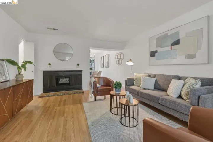 1245 Pine Creek Way, Concord, California 94520