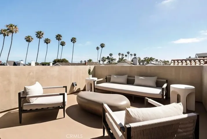 428 Fernleaf, Corona Del Mar, California 92625