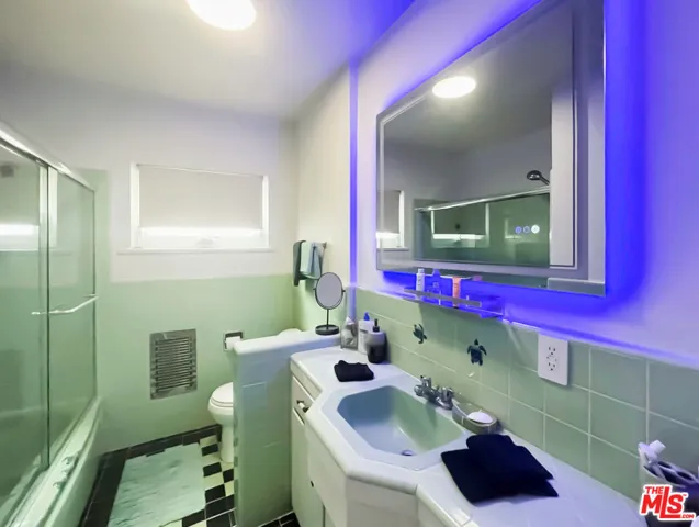 1330 N Crescent Heights Boulevard 16, West Hollywood, California 90046