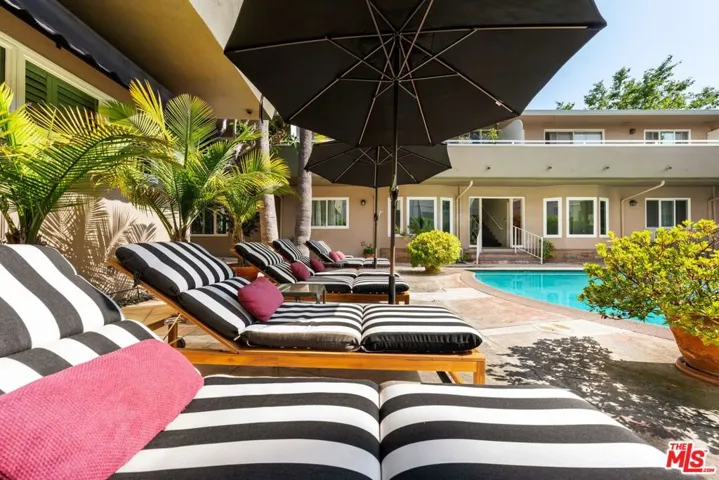 1330 N Crescent Heights Boulevard 16, West Hollywood, California 90046