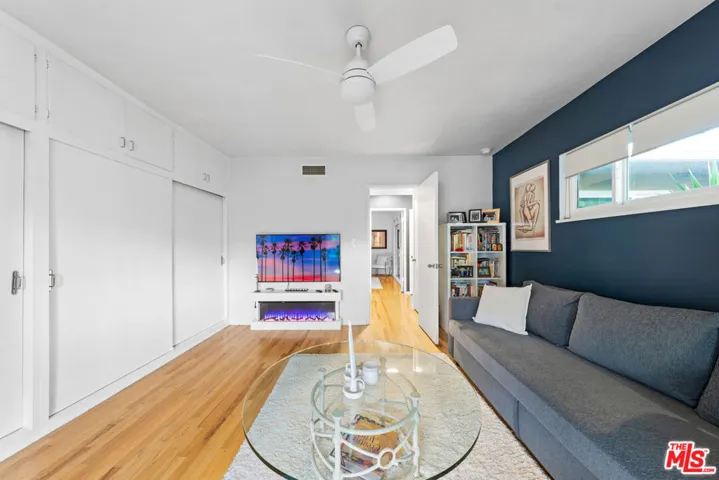 1330 N Crescent Heights Boulevard 16, West Hollywood, California 90046