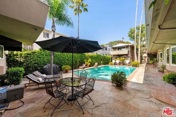 1330 N Crescent Heights Boulevard 16, West Hollywood, California 90046
