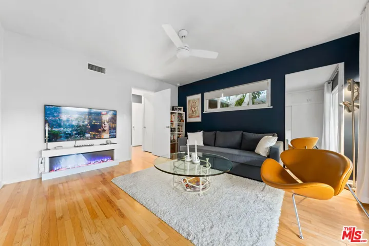 1330 N Crescent Heights Boulevard 16, West Hollywood, California 90046