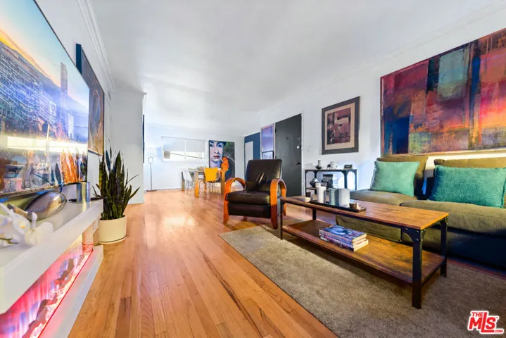 1330 N Crescent Heights Boulevard 16, West Hollywood, California 90046
