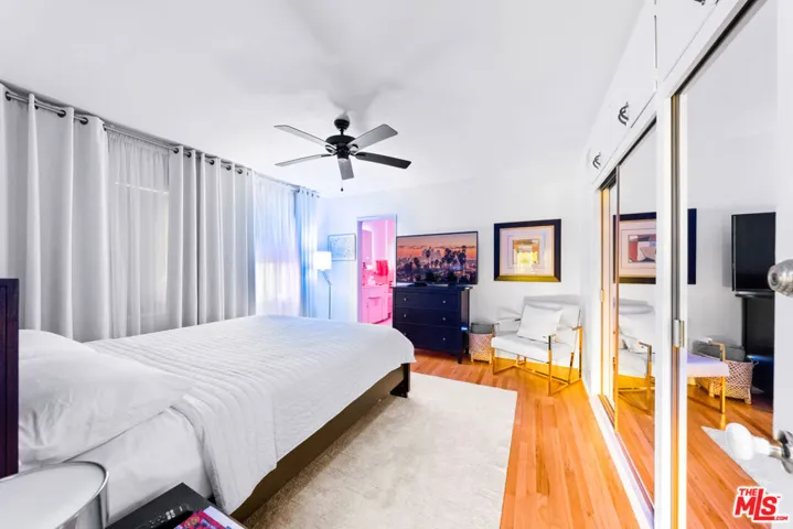 1330 N Crescent Heights Boulevard 16, West Hollywood, California 90046