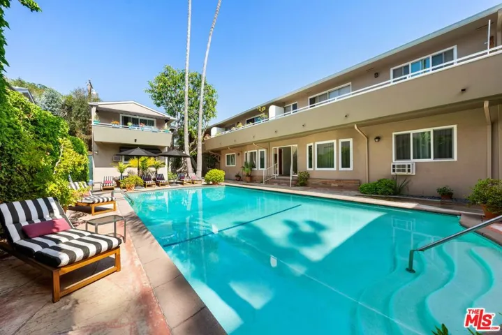 1330 N Crescent Heights Boulevard 16, West Hollywood, California 90046