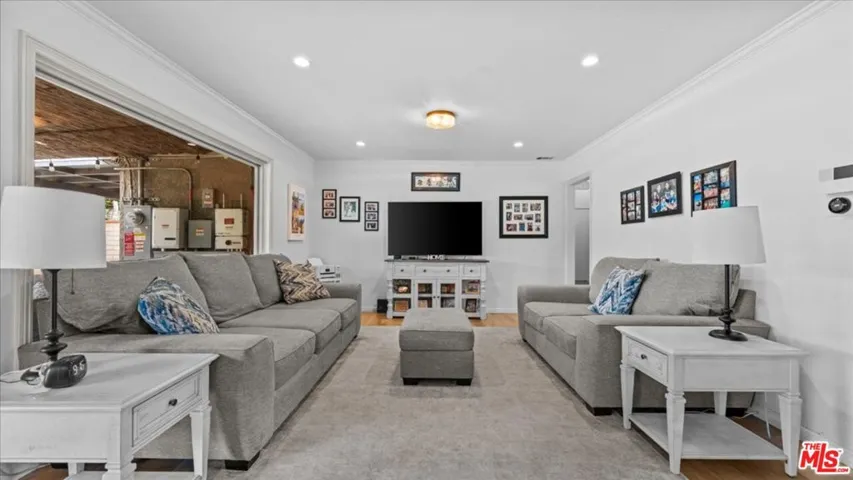 6708 E De Leon Street, Long Beach, California 90815