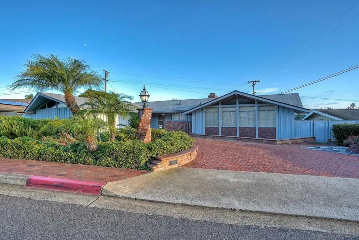 3623 Fenelon, San Diego, California 92106